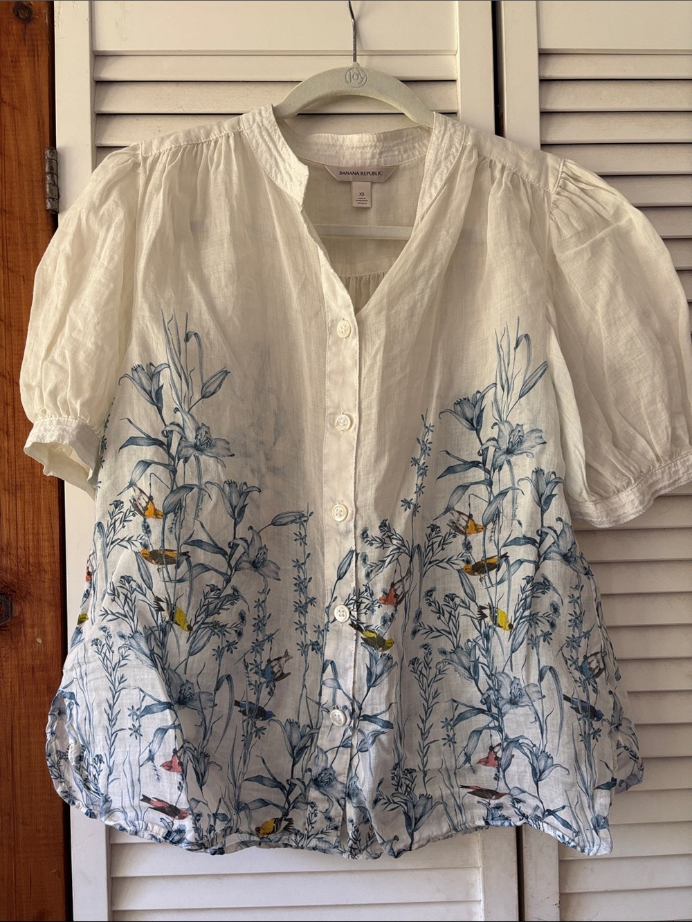 Banana Republic White Linen Blend Button-Front Top with Floral & Bird Print